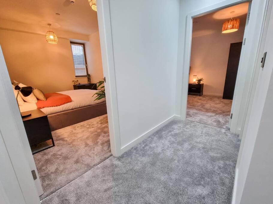Stunning 4-Bedroom Townhouse With Free Parking Μάντσεστερ Εξωτερικό φωτογραφία