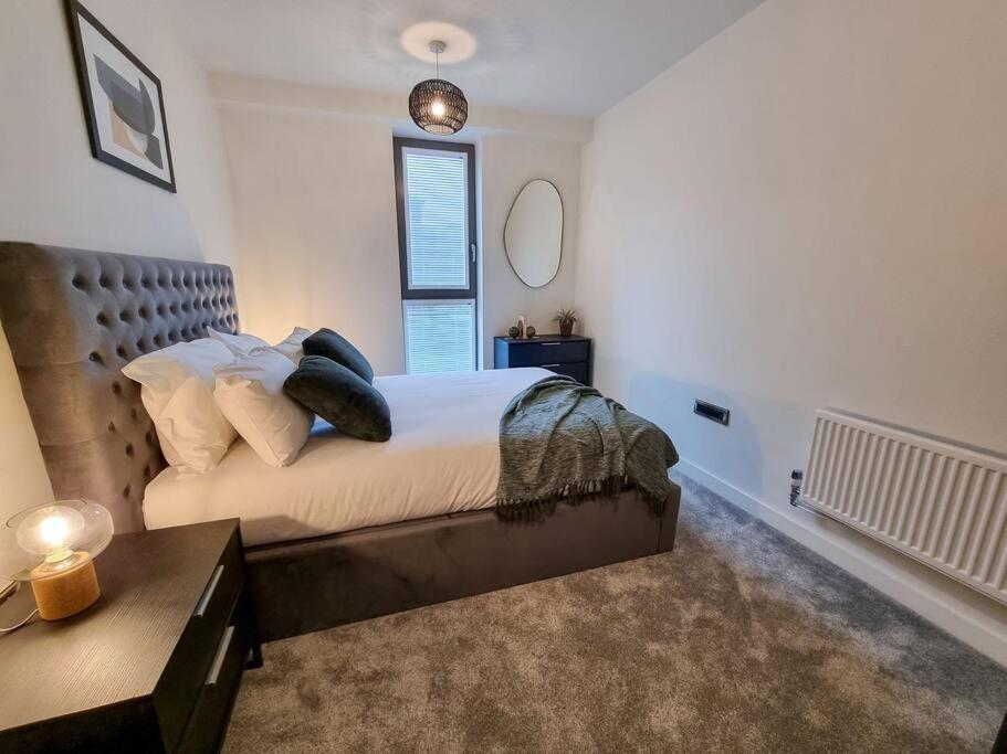 Stunning 4-Bedroom Townhouse With Free Parking Μάντσεστερ Εξωτερικό φωτογραφία